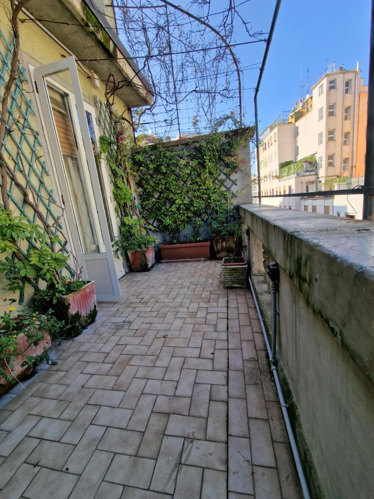 Apartamento Duomo - Fontana Cozy With Terrace Milán Exterior foto